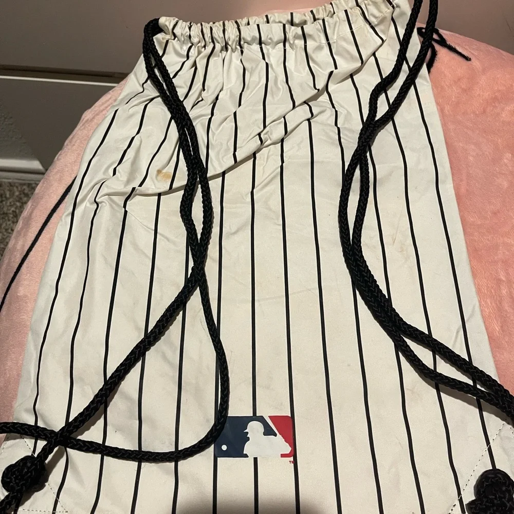 Two Drawstring backpacks - Picture 3 of 5